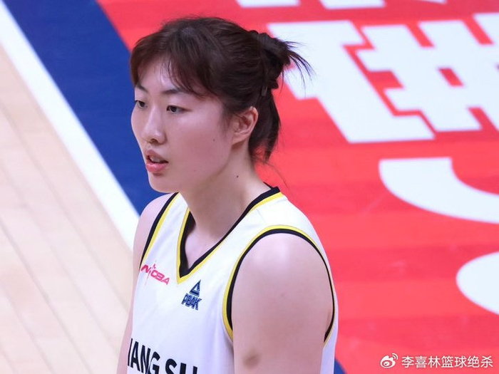 手机棋牌-轰16分+4记三分！中国女篮24岁1米86王牌真稳：未来闯荡WNBA？|江苏|江苏女篮|广东女篮|小前锋|三分球_新浪新闻